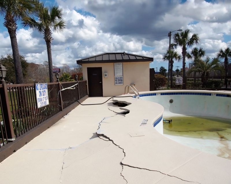 Pool Patio Maintenance in Des Moines, IA